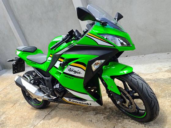 KAWASAKI NINJA 300 